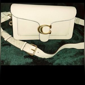 NEW COACH
Tabby 20 Shoulder Bag with tags